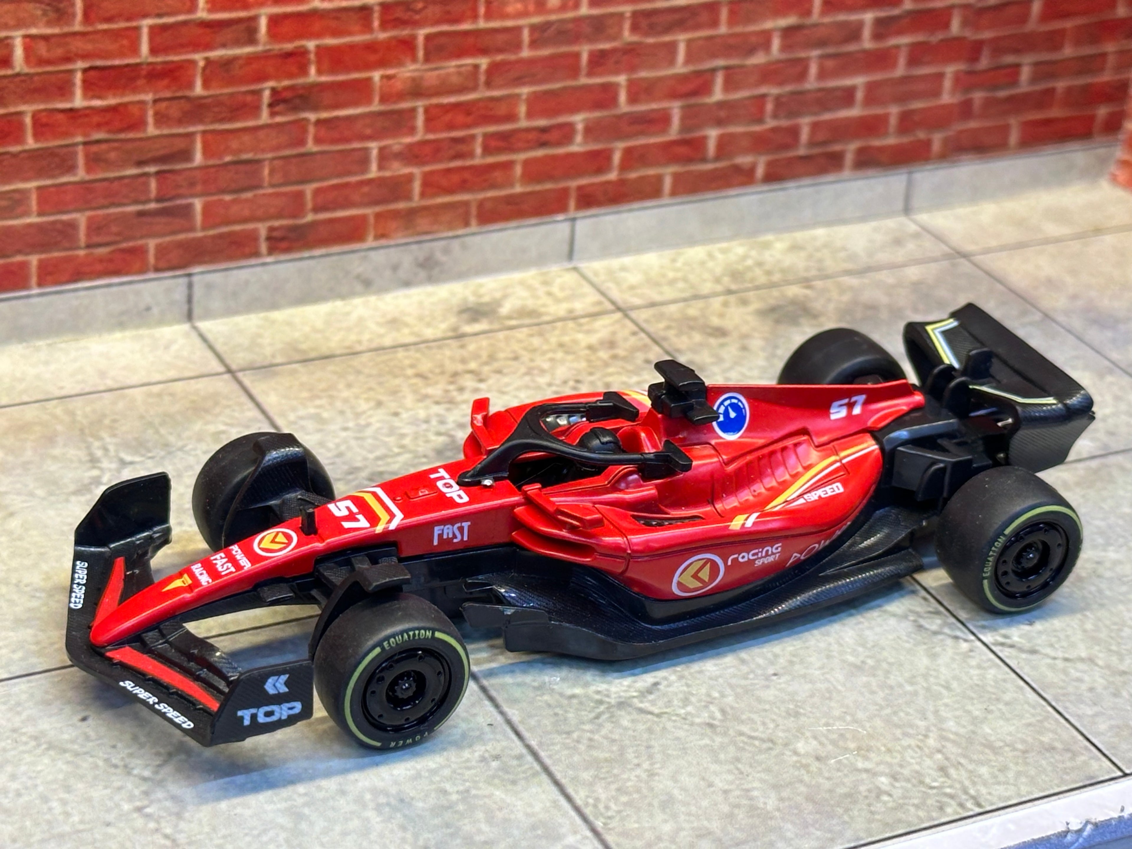Formula Red 1:43 Box piece