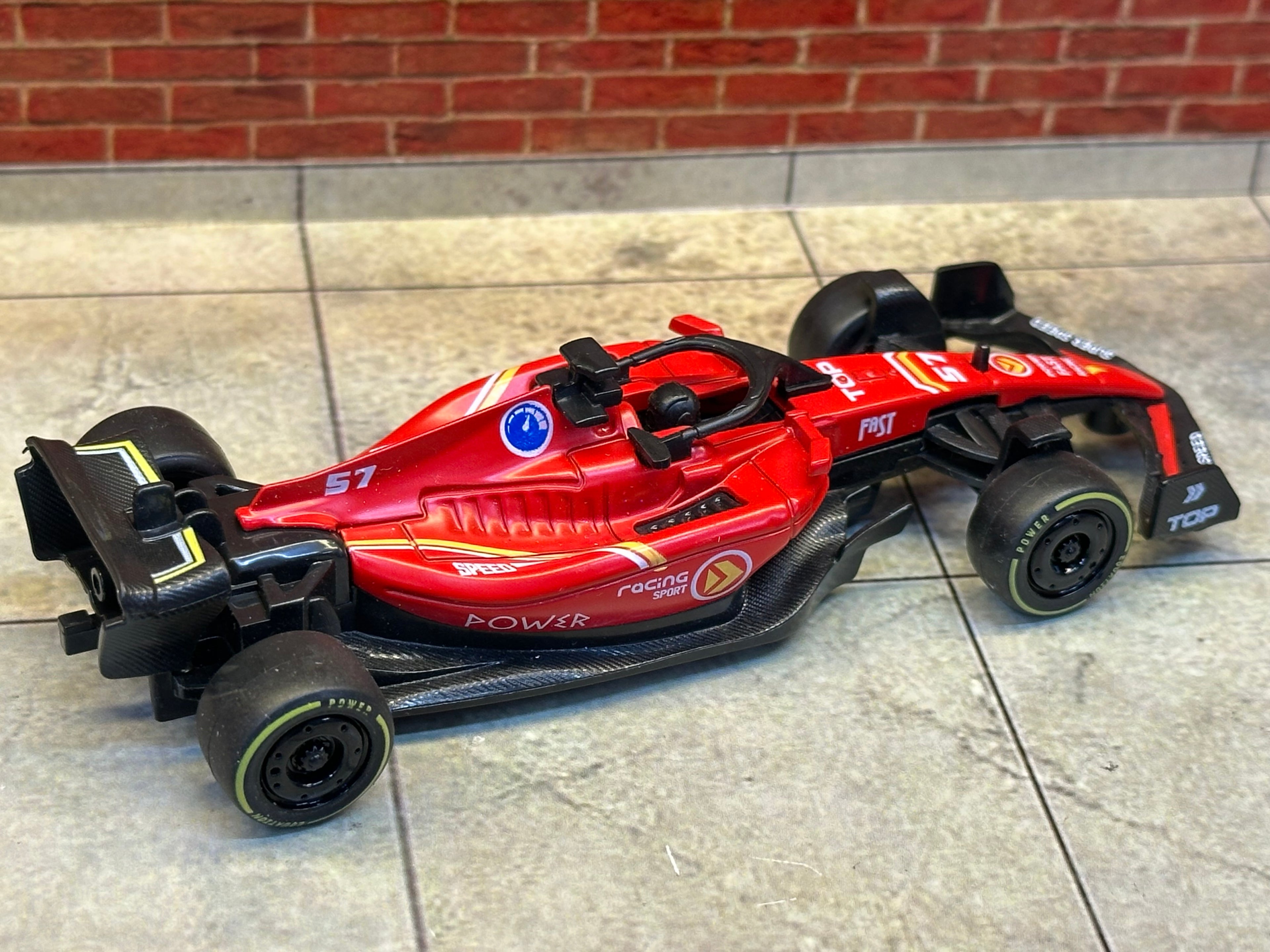 Formula Red 1:43 Box piece