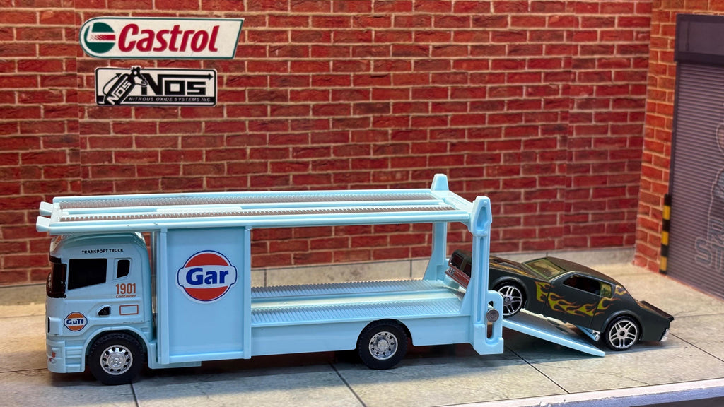 1:64 Diecast Transport Set – Light Blue & Matte Green Flame Car