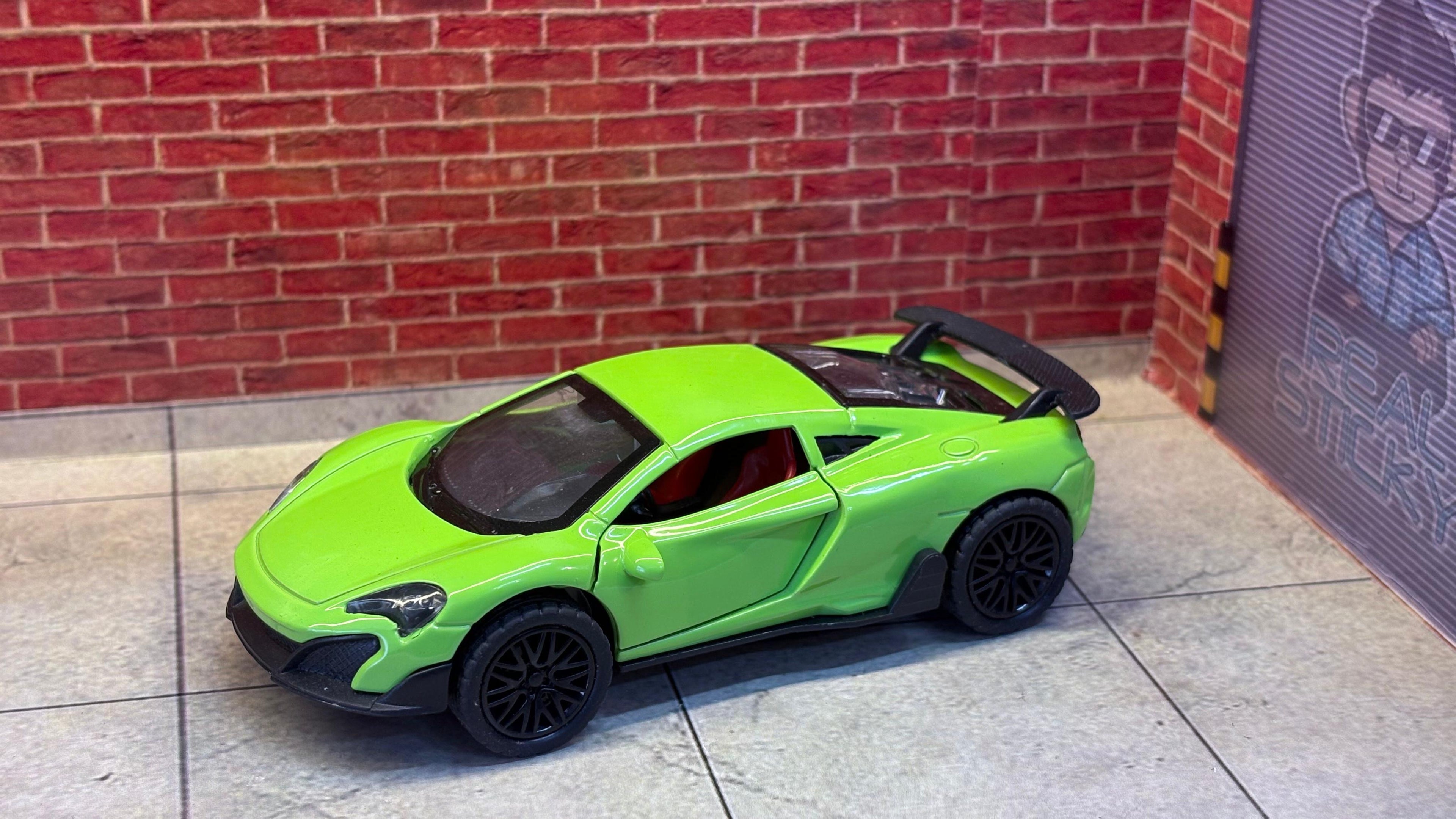 McLaren 600LT 1:36 Scale