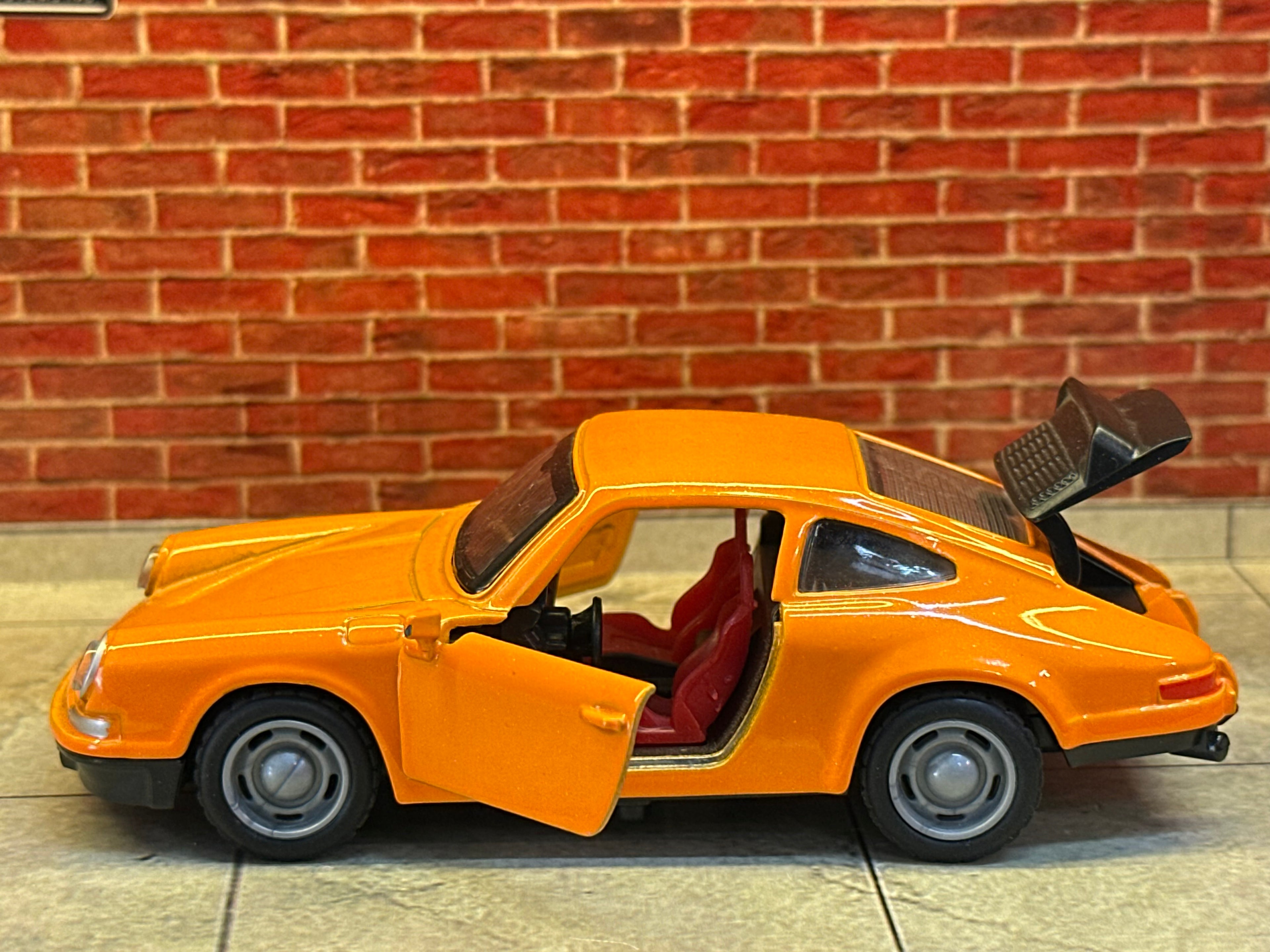 Porsche 911 Turbo (930) 1970 s 1:36 Scale