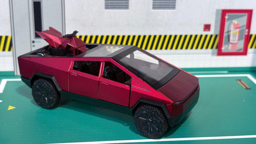 1:36 Tesla Cybertruck Diecast with Cyberquad