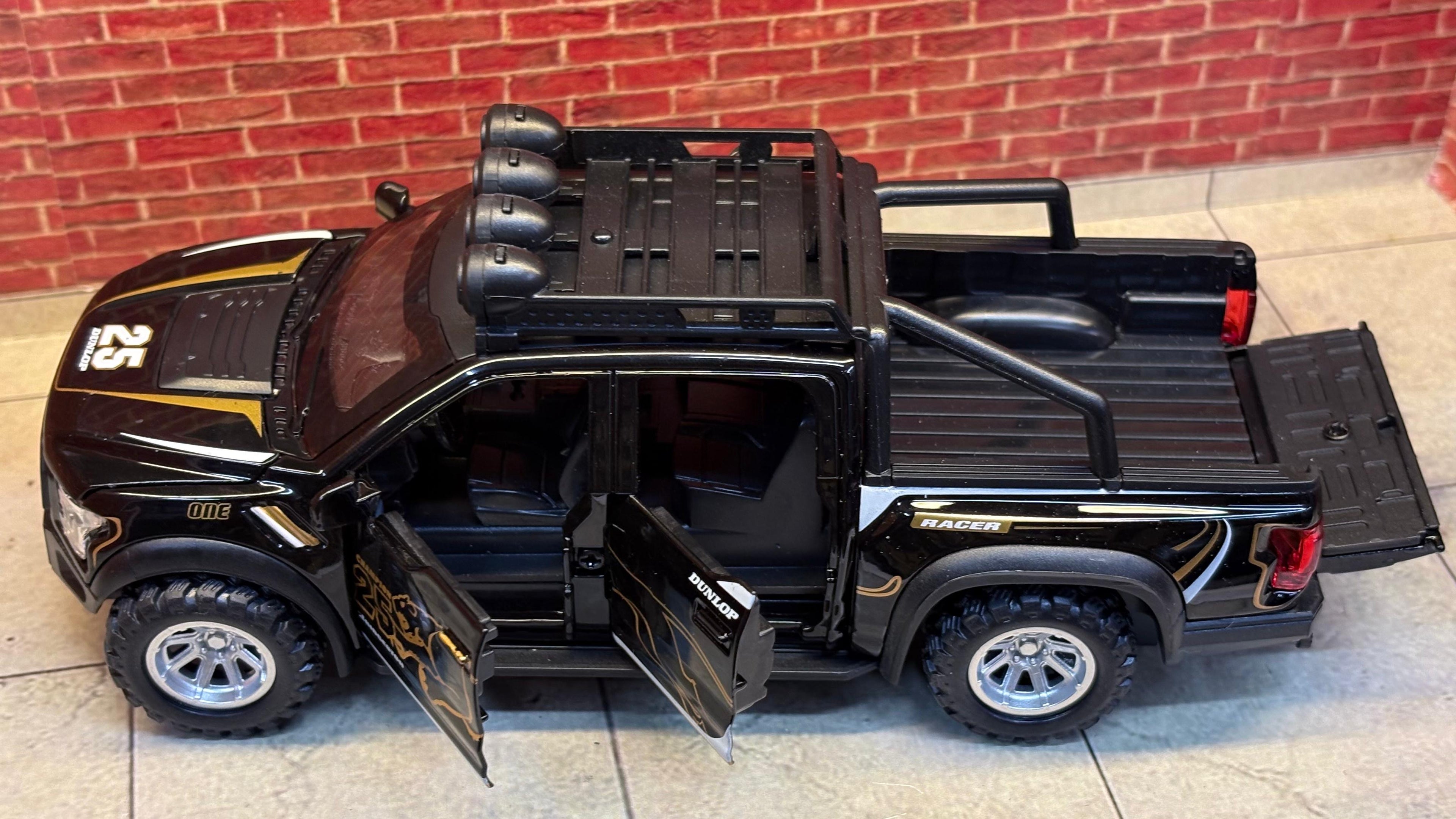 Ford Raptor 1:32 Scale Premium detailing