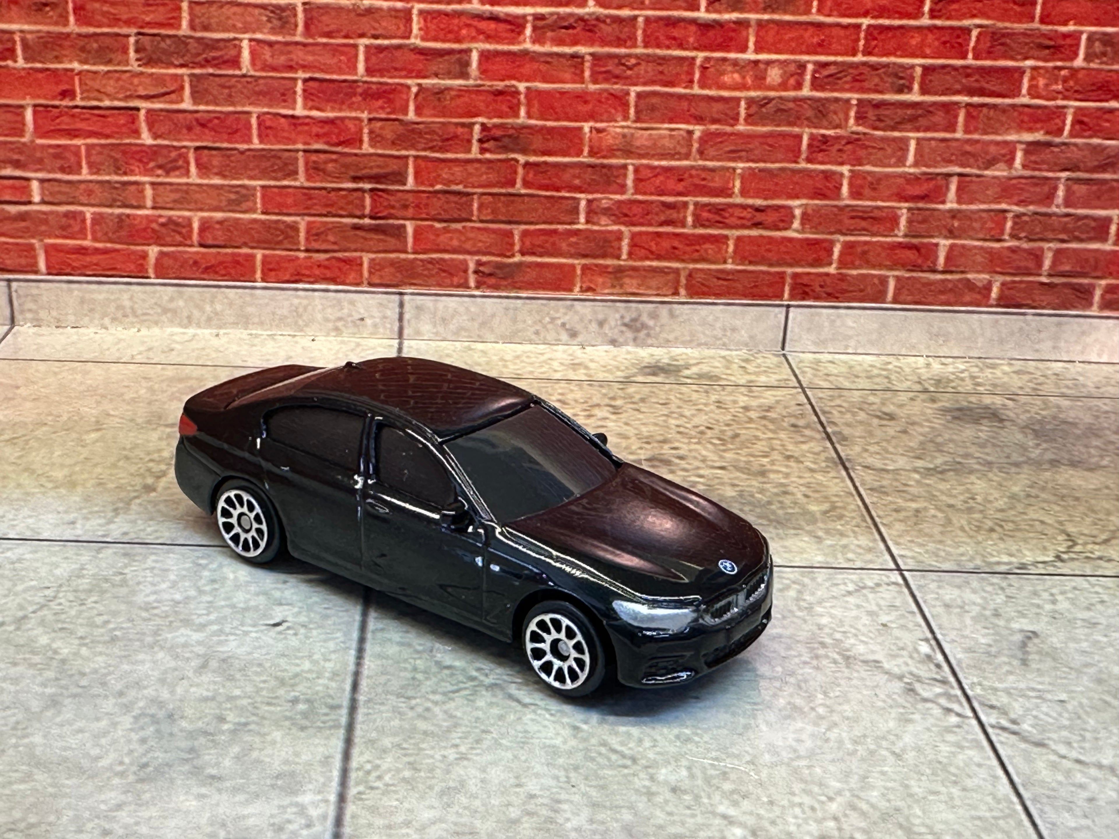 RMZ City Official Licensed BMW M550i 1:64 Scale