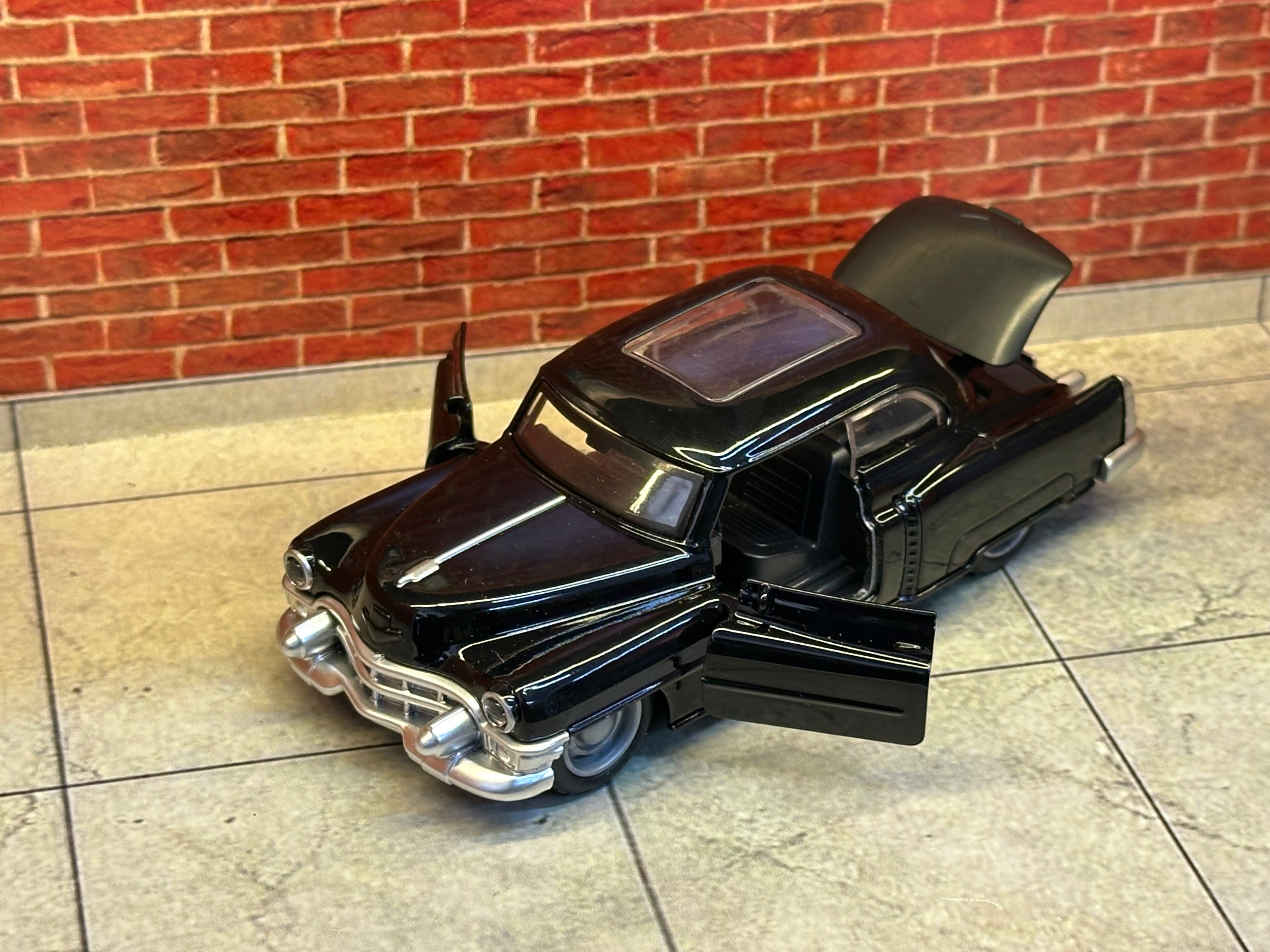 1949 CADILLAC SERIES 62 SEDANETTE PREMIUM 1:36