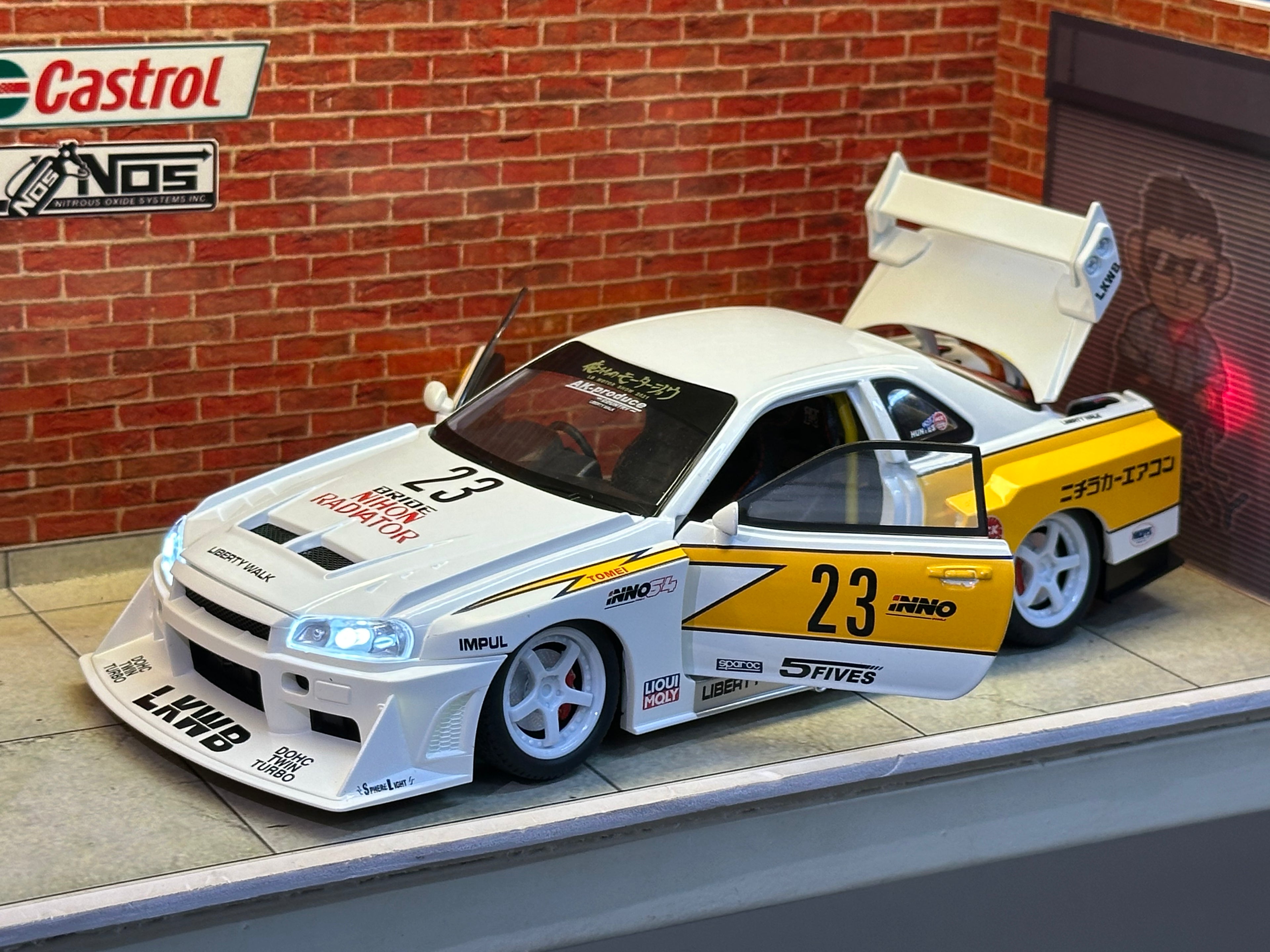 NISSAN SKYLINE R34 SUPER SILHOUETTE LIBERTY WALK EDITION 1:24 SCALE
