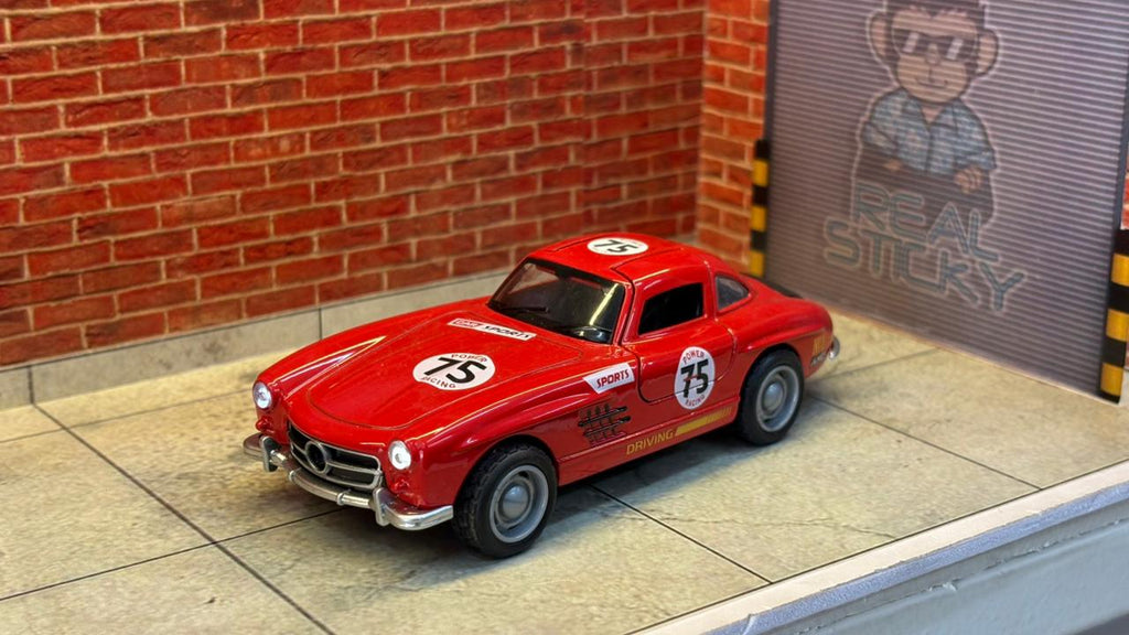 MERCEDES GULLWING SL 300 1:36 SCALE