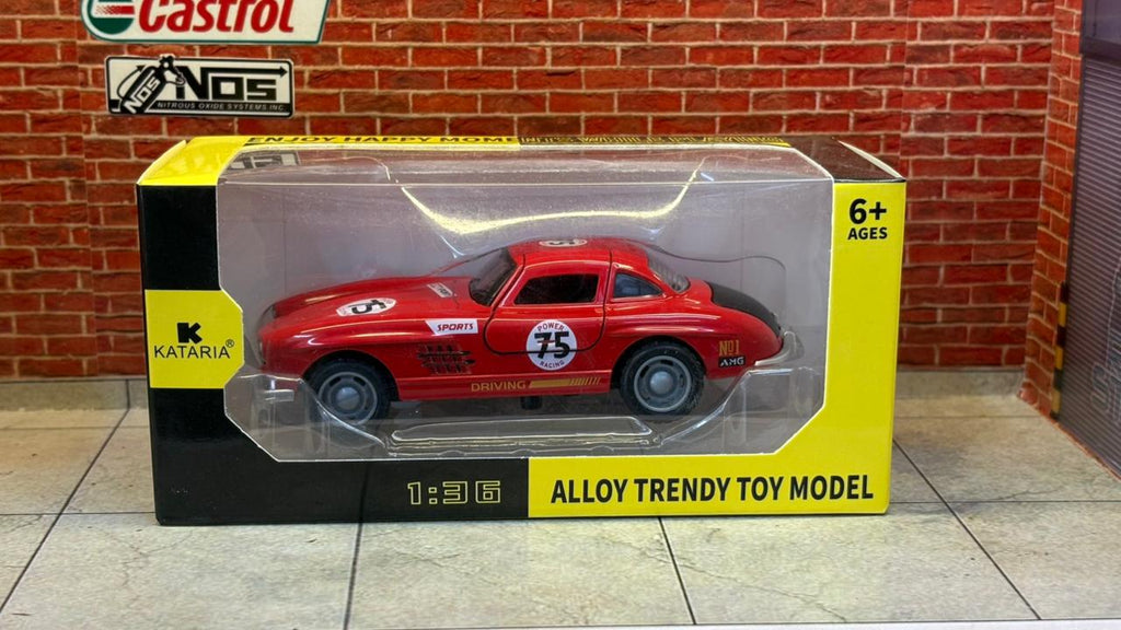 MERCEDES GULLWING SL 300 1:36 SCALE