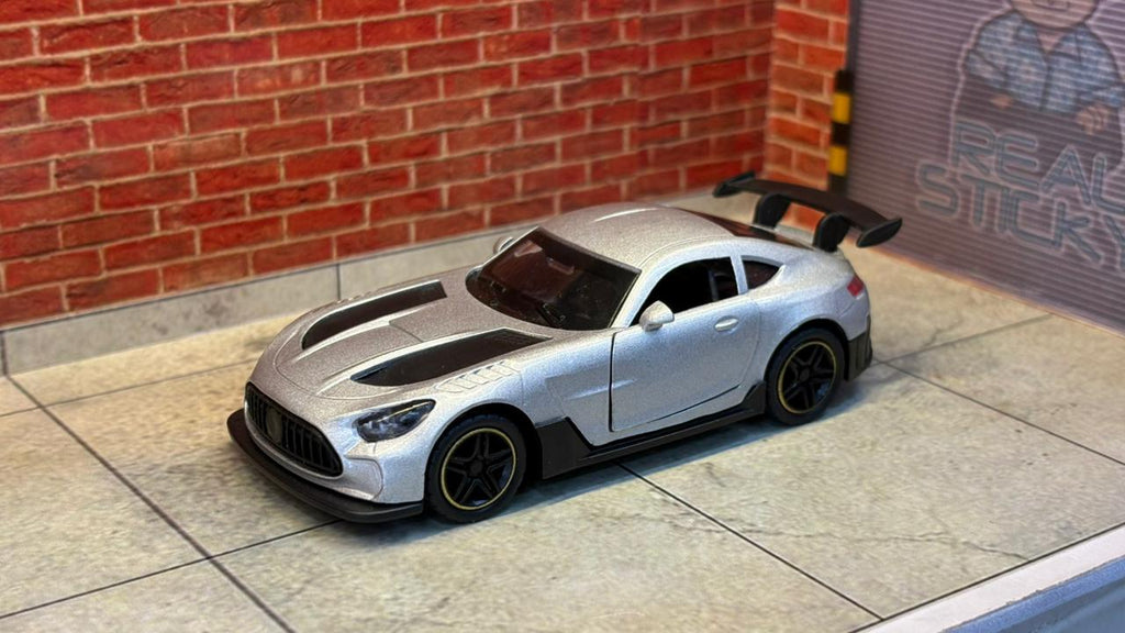 Mercedes-Benz AMG 1:43 SCALE