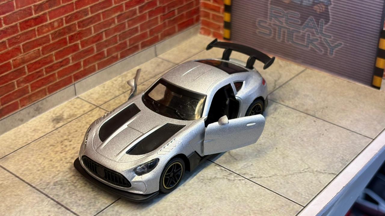 Mercedes-Benz AMG 1:43 SCALE