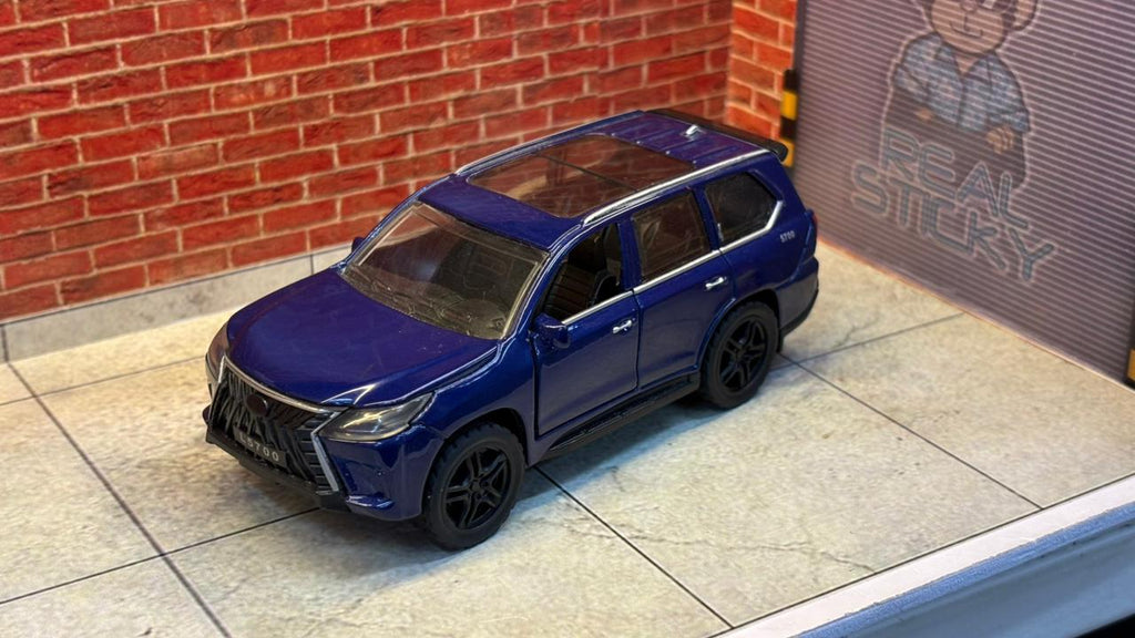 Lexus LX 570 1:36 SCALE