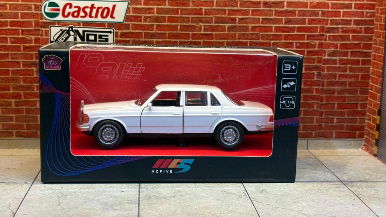 MERCEDES BENZ W123 1:36 SCALE BOX PIECE