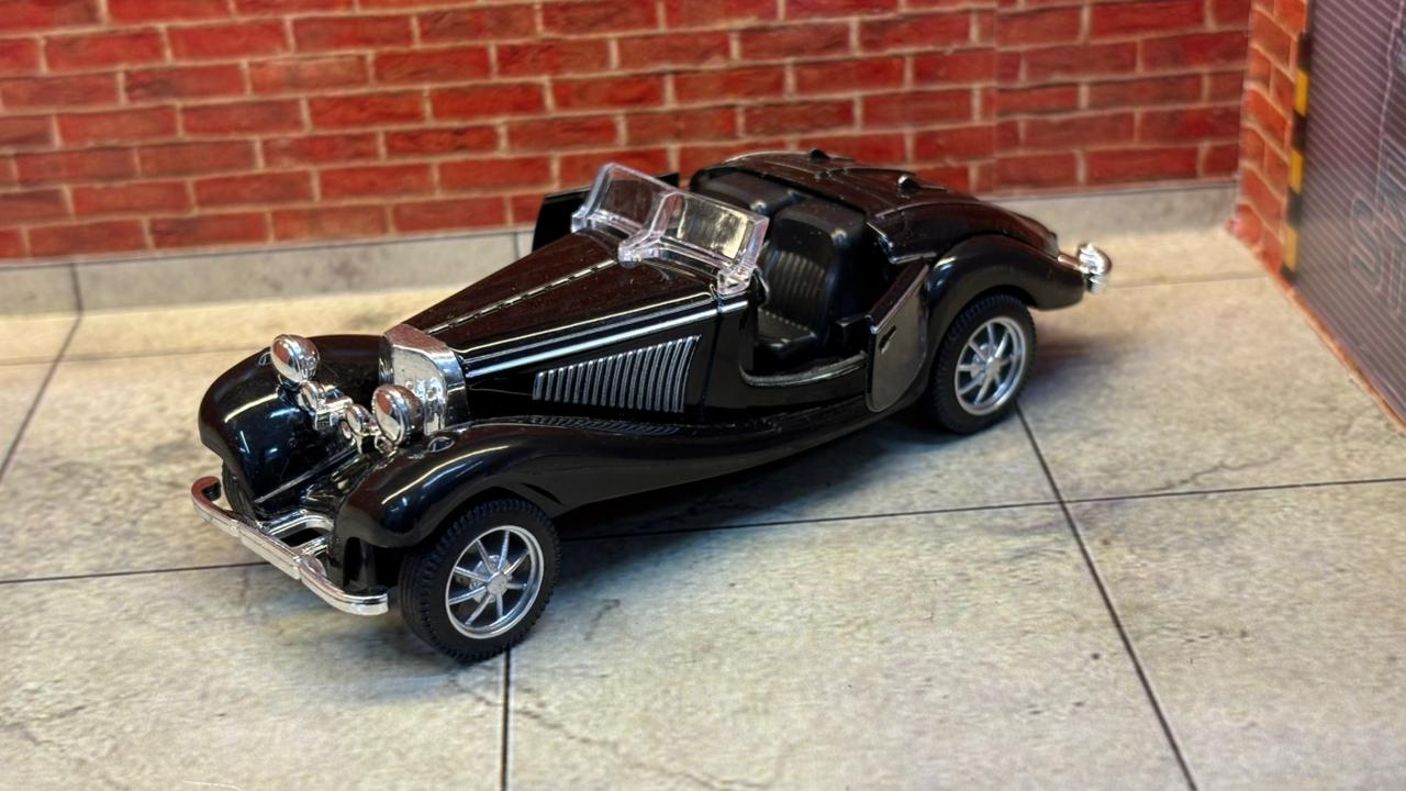 VINTAGE 1:36 SCALE OPEN ROOF BOX PIECE