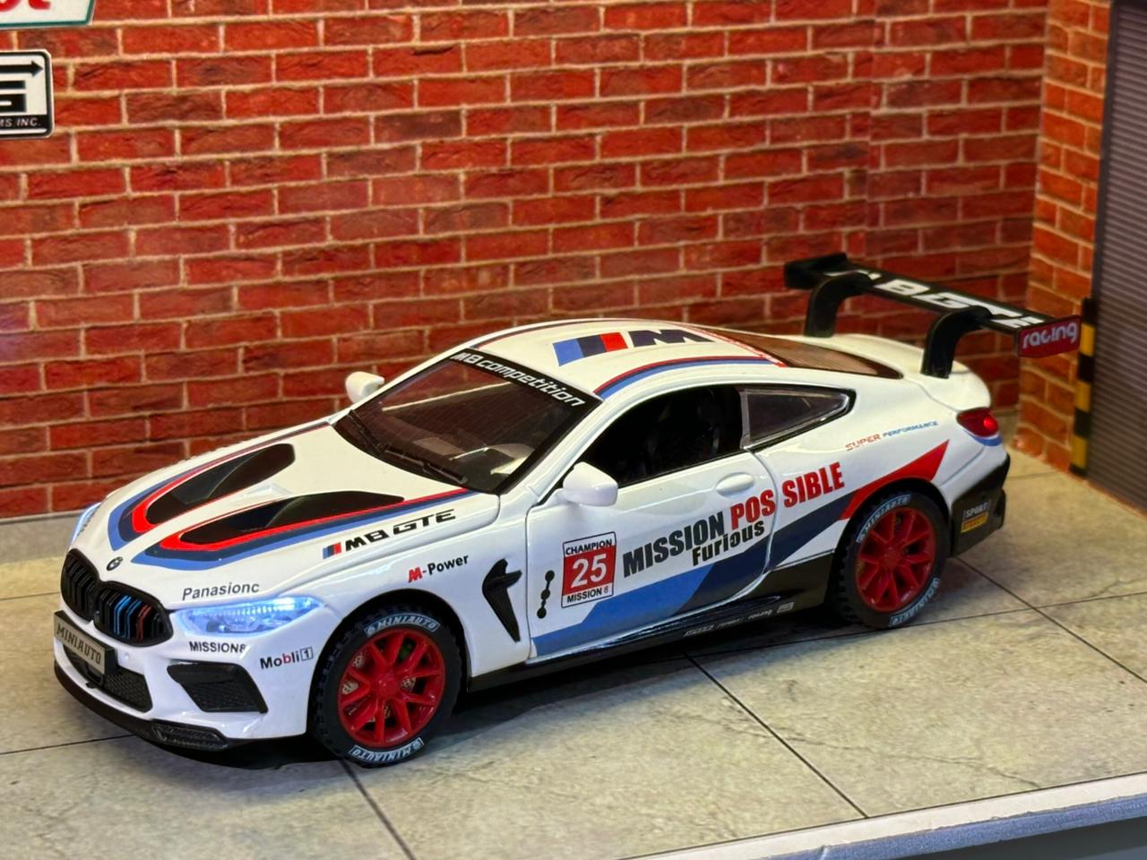 BMW M8 GTE Racing Edition (1:32 Scale)