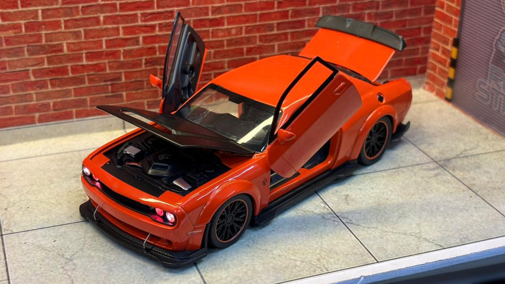 Dodge Challenger SRT Hellcat Widebody (1:32 Scale)