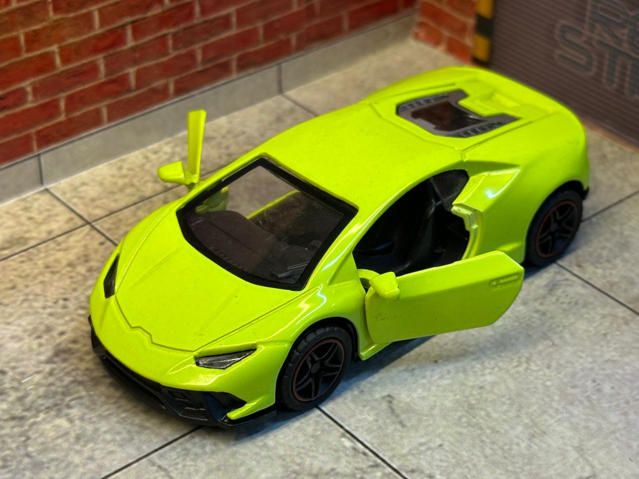 Lamborghini Huracán LP610-4 1:43 SCALE