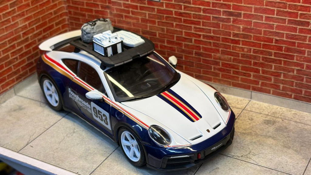 Bburago 1:24 Porsche 911 Dakar Official Licensed
