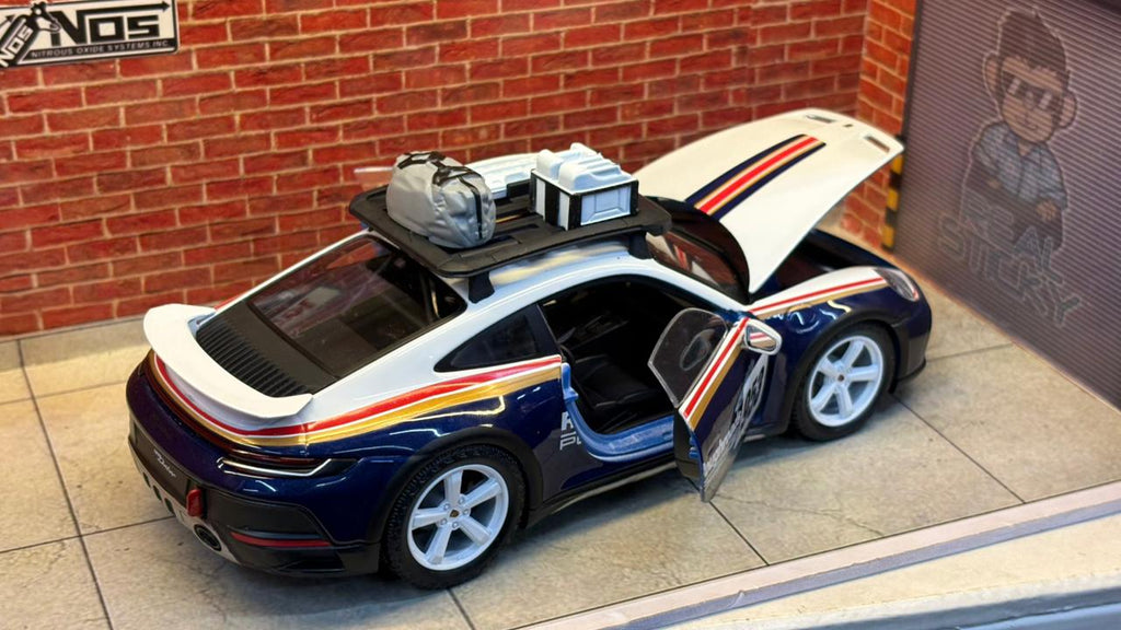 Bburago 1:24 Porsche 911 Dakar Official Licensed