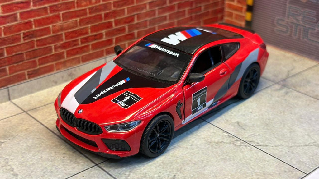 Kinsmart BMW M8 Competition Coupe 1:38
