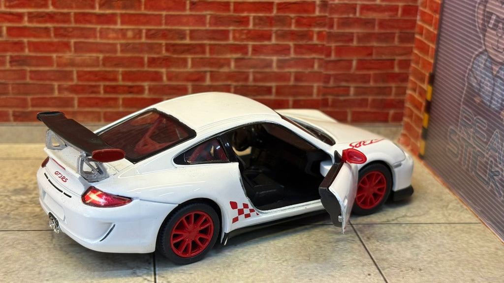 Kinsmart Porsche 911 (997) GT3 RS (1:36 Scale)