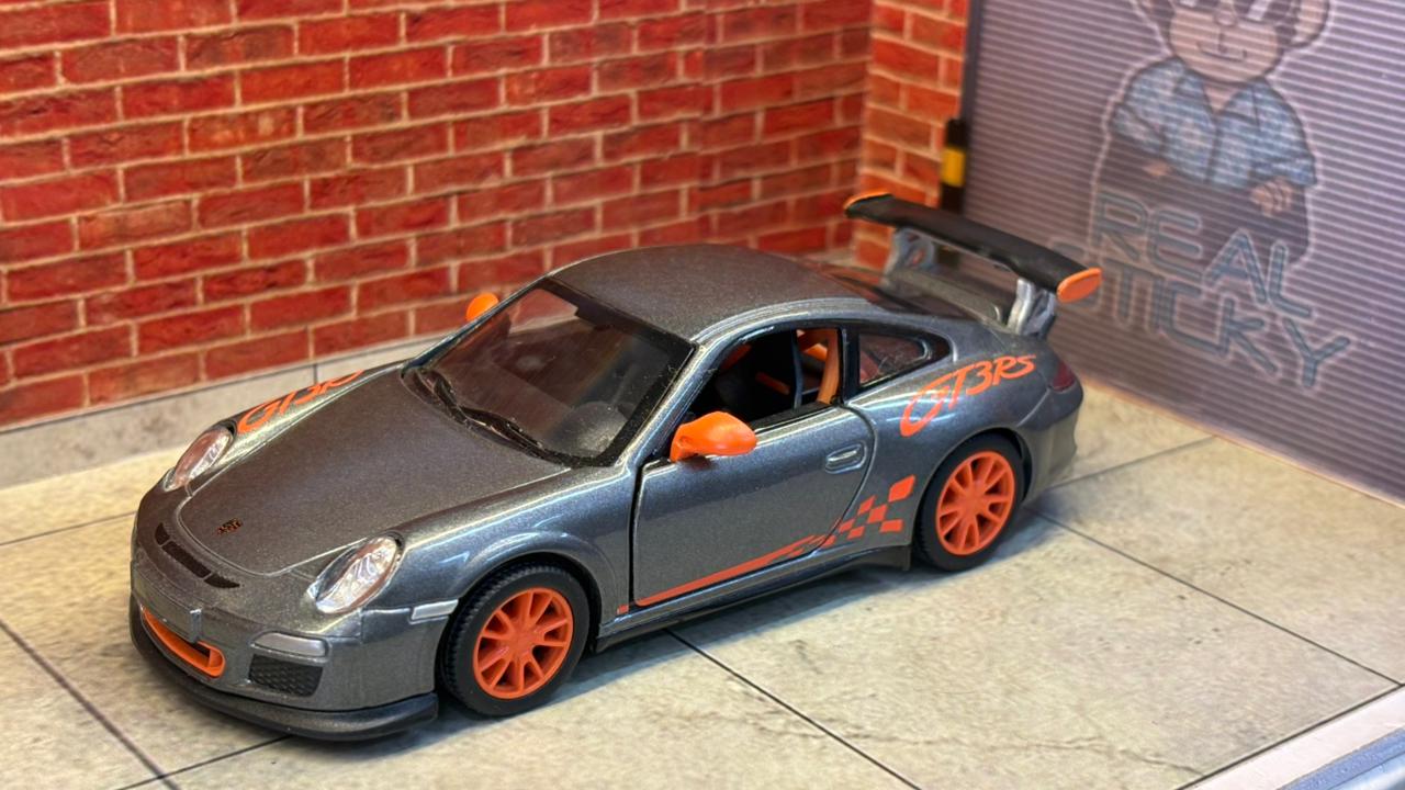 Kinsmart Porsche 911 (997) GT3 RS (1:36 Scale)