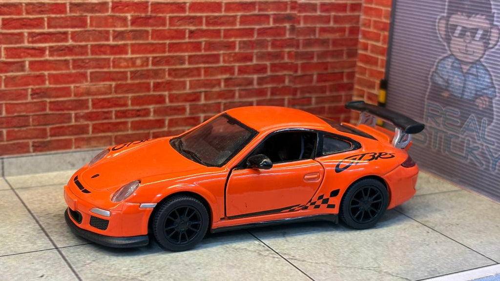 Kinsmart Porsche 911 (997) GT3 RS (1:36 Scale)