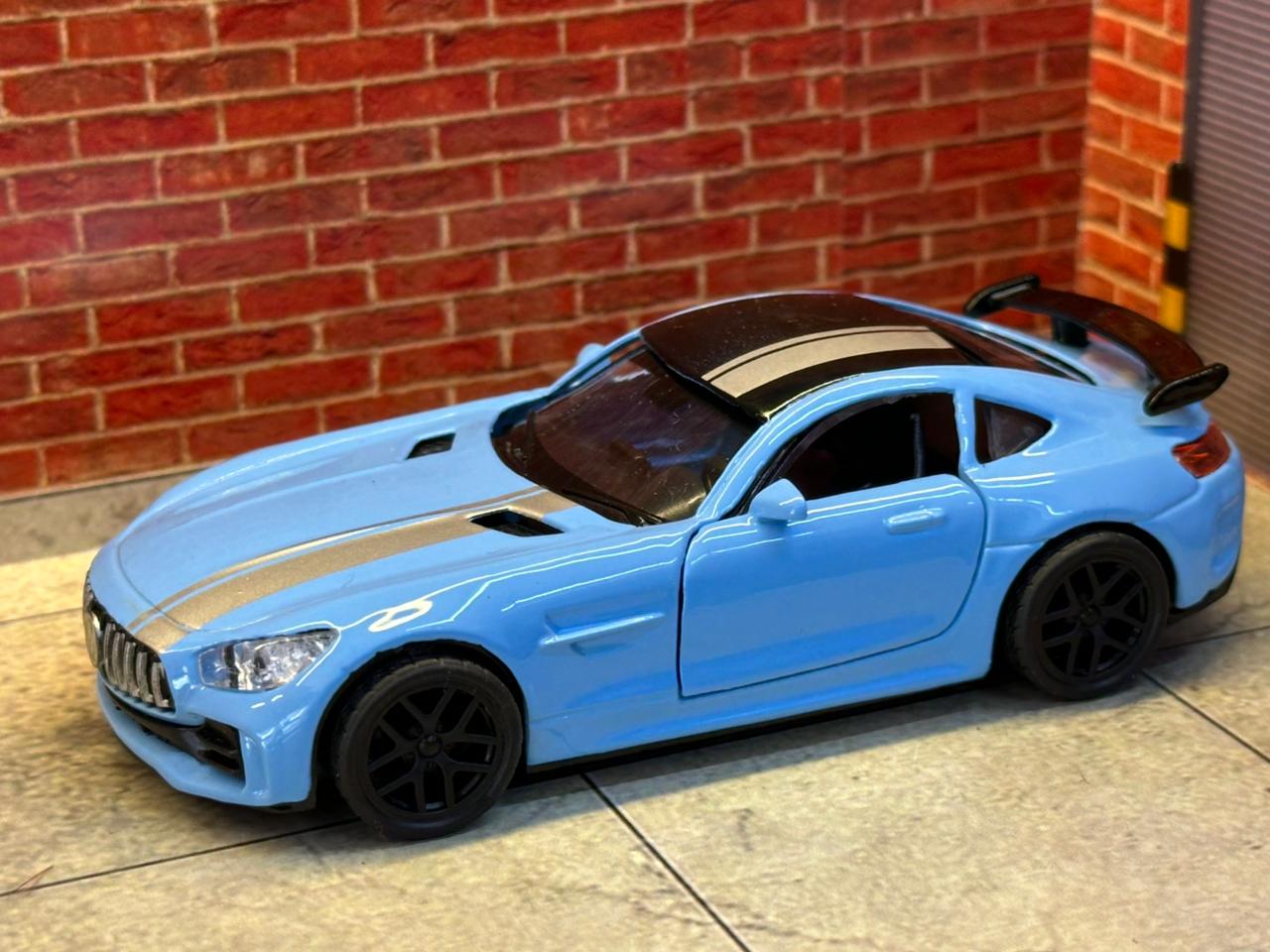 Mercedes-AMG GT 1:36 SCALE