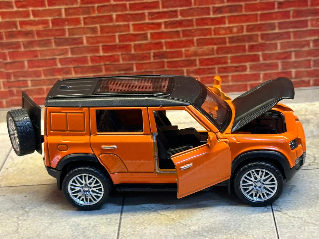 DEFENDER 1:36 SCALE 2 DOOR AND BOOT OPENABLE