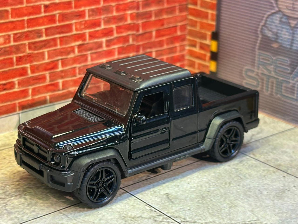 Mercedes-Benz G-Class Double Cab Pickup 1:43 Scale