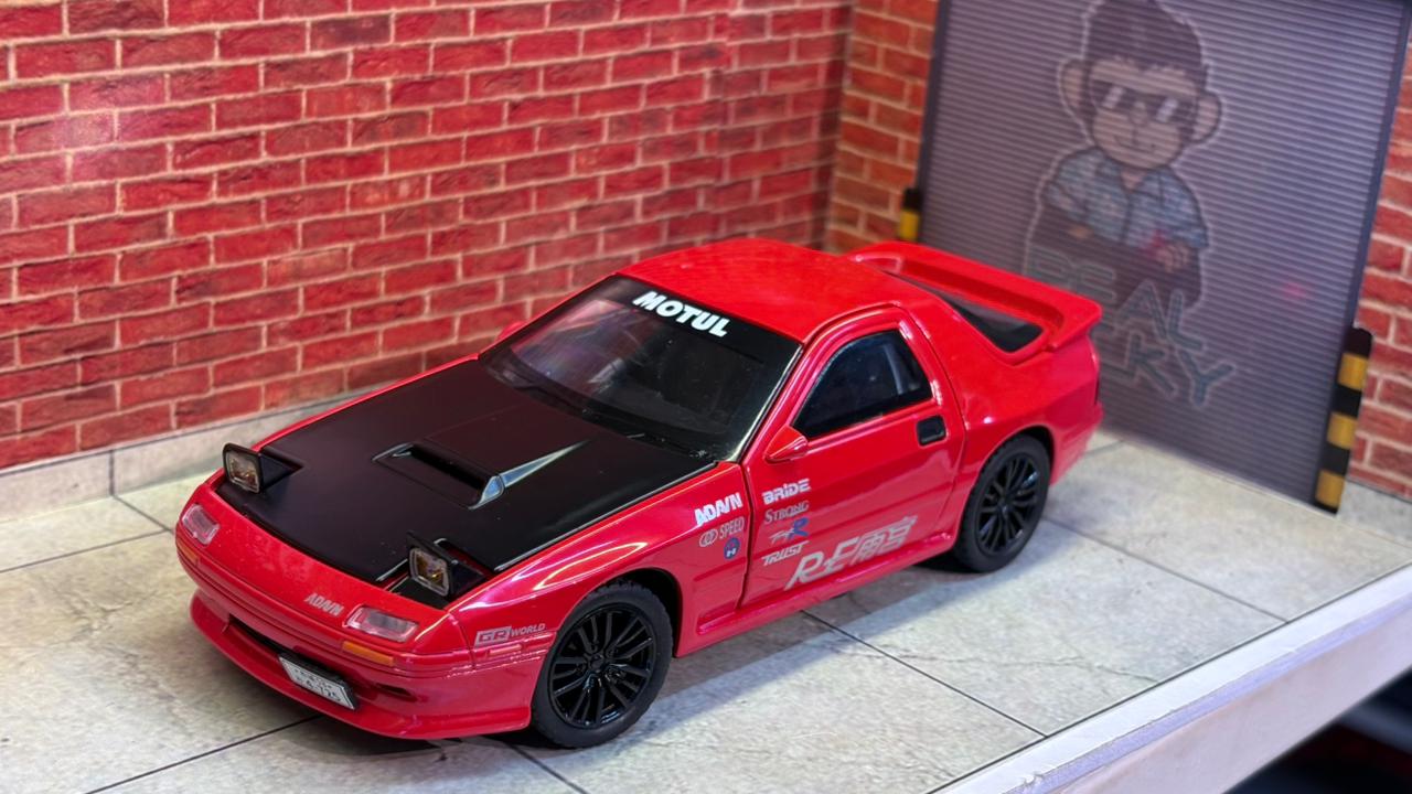Mazda RX-7 (FC3S) 1:32 Scale