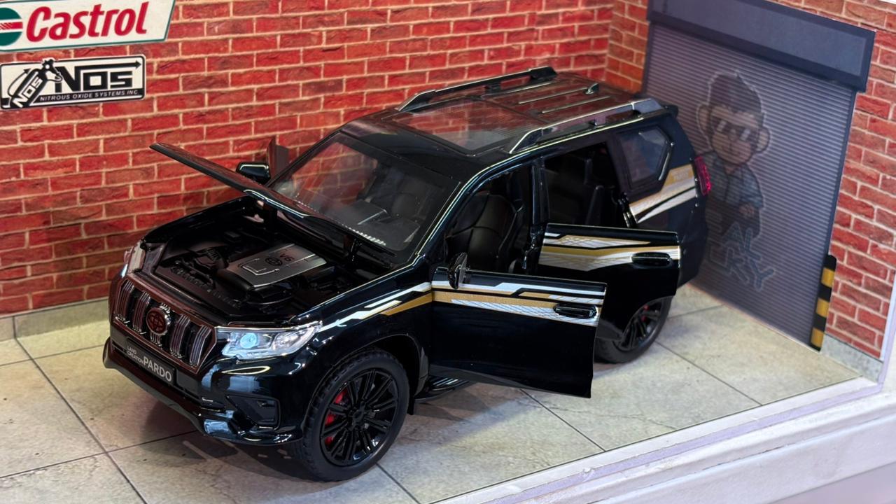 Toyota Land Cruiser Prado 1:24