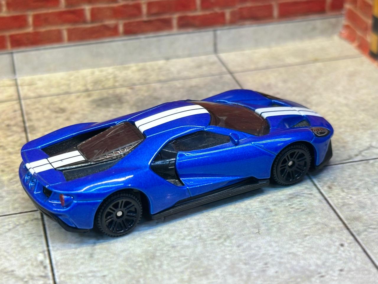 CCA 1:64 Ford GT (2017) Official Licensed Blue
