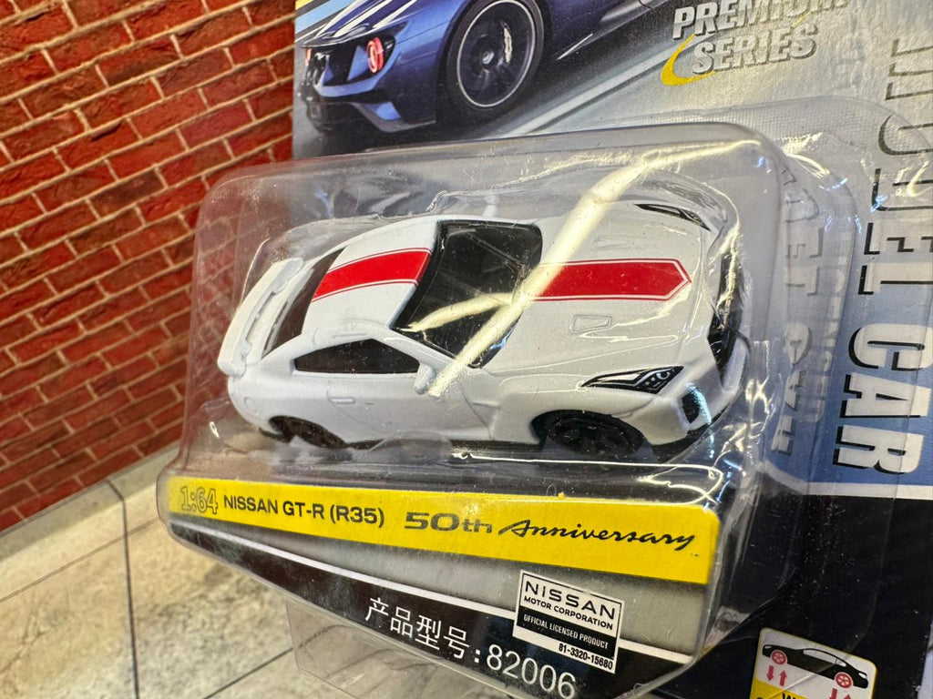 CCA 1:64  Nissan GT-R (R35) 50th Anniversary