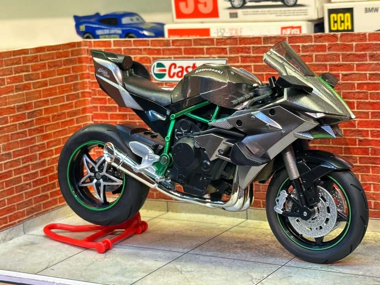 Kawasaki Ninja H2R 1:10 SCALE PREMIUM DETAILING