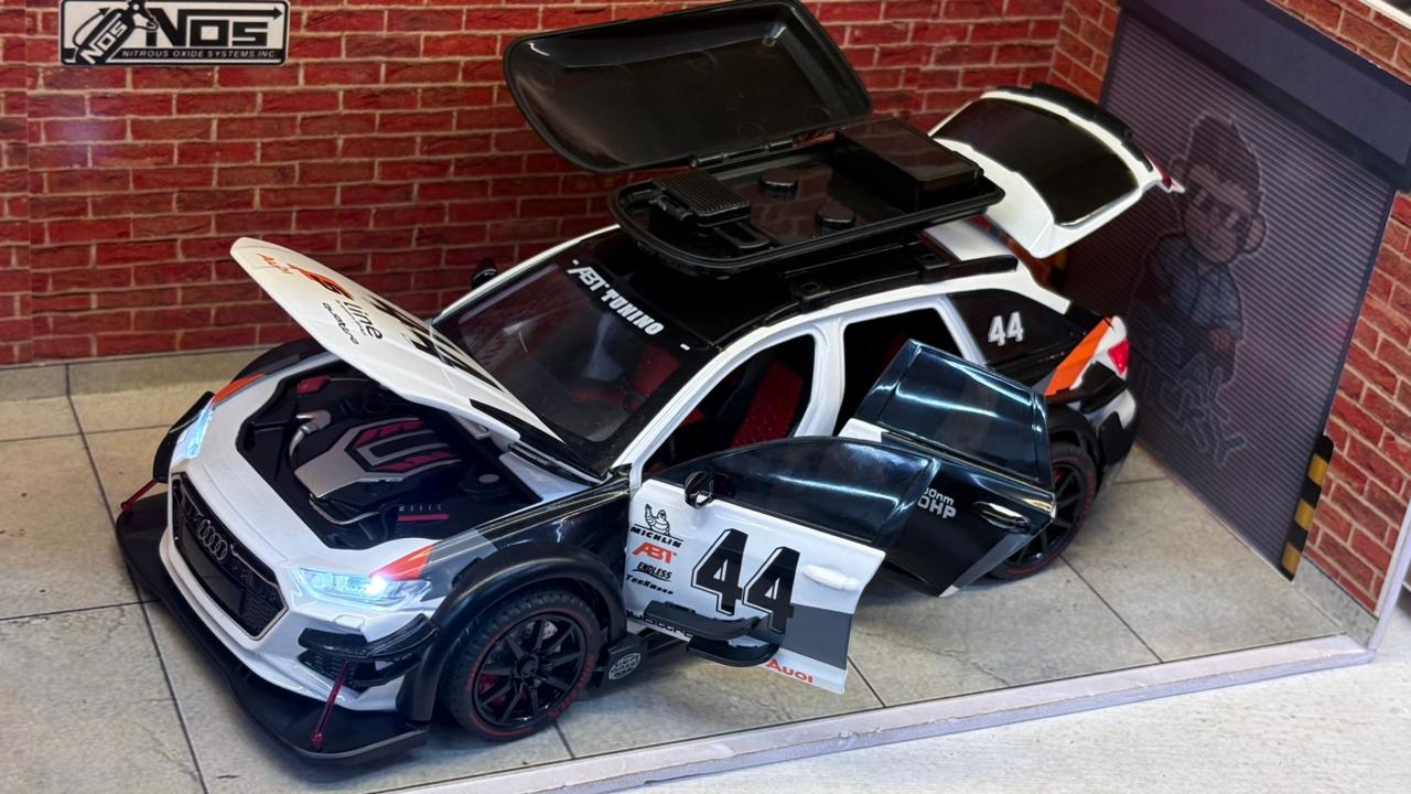 Audi RS6 Avant Modified with Roof Box & Racing Livery (Black & White)