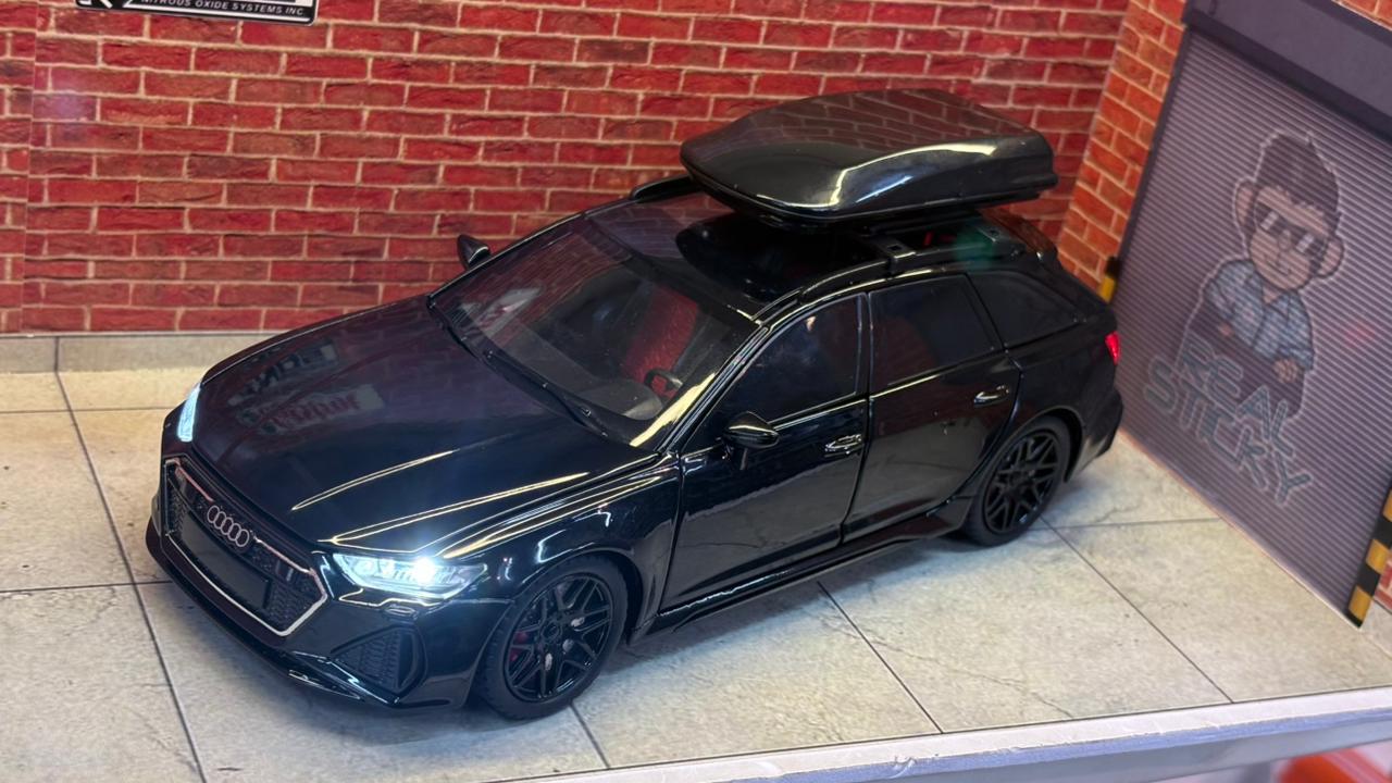 Audi RS6 Avant with Roof Box (Full black)