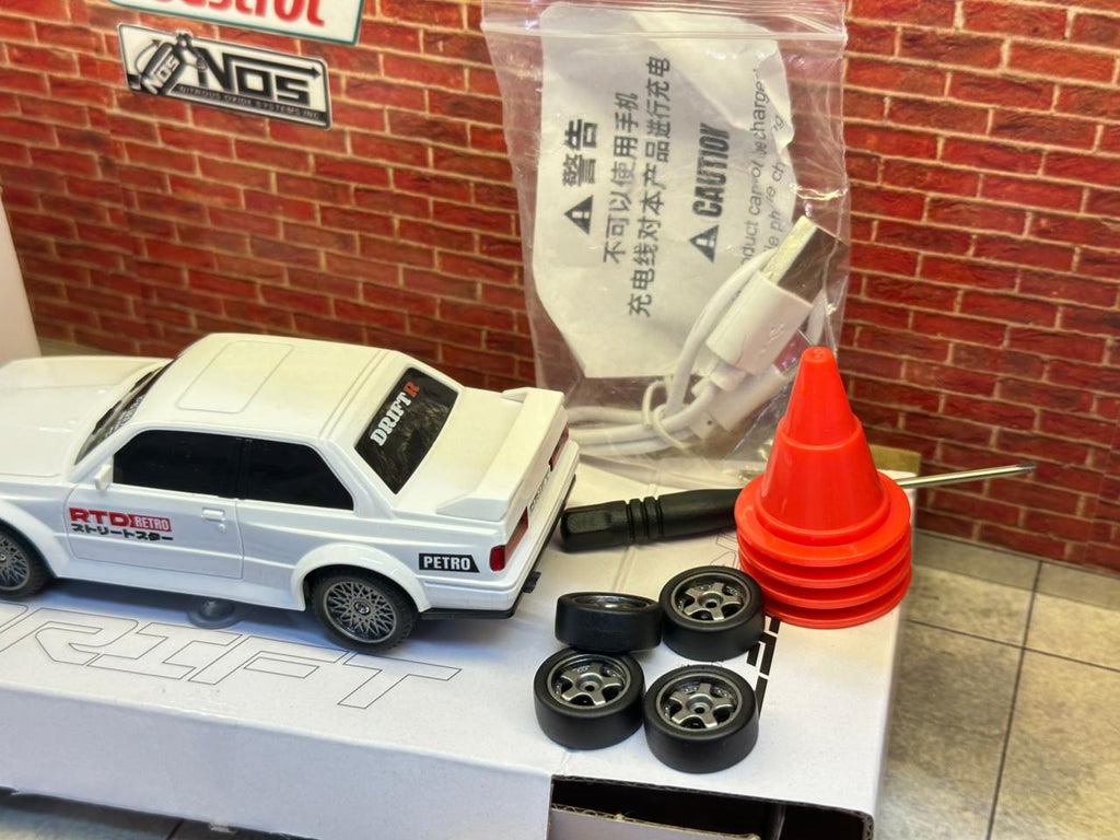 Whoosh Classic Legends BMW E30 Drift 1:43 Hobby grade RC Car 25 KM/H Speed 4WD
