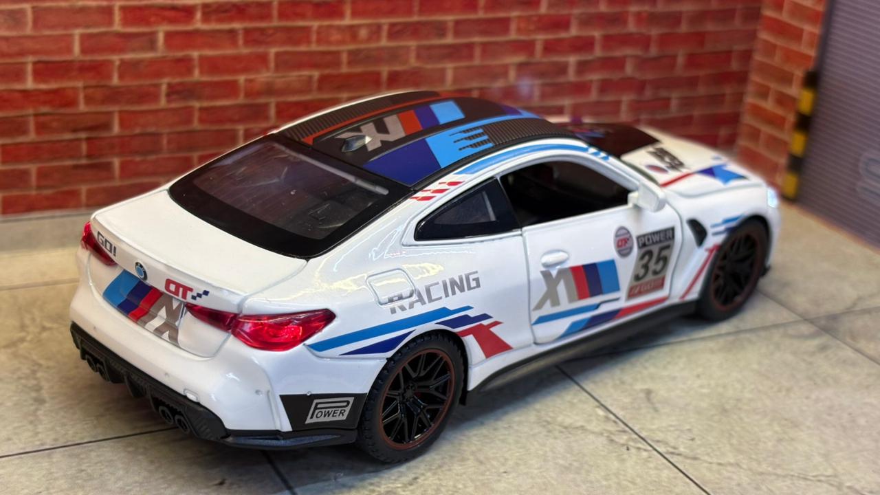 BMW M4 TRACK EDITION 1:32 SCALE