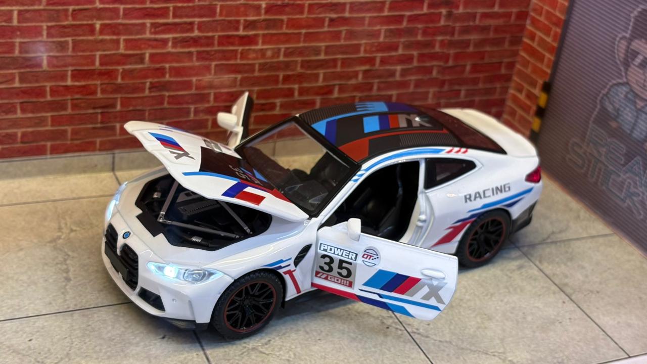 BMW M4 TRACK EDITION 1:32 SCALE