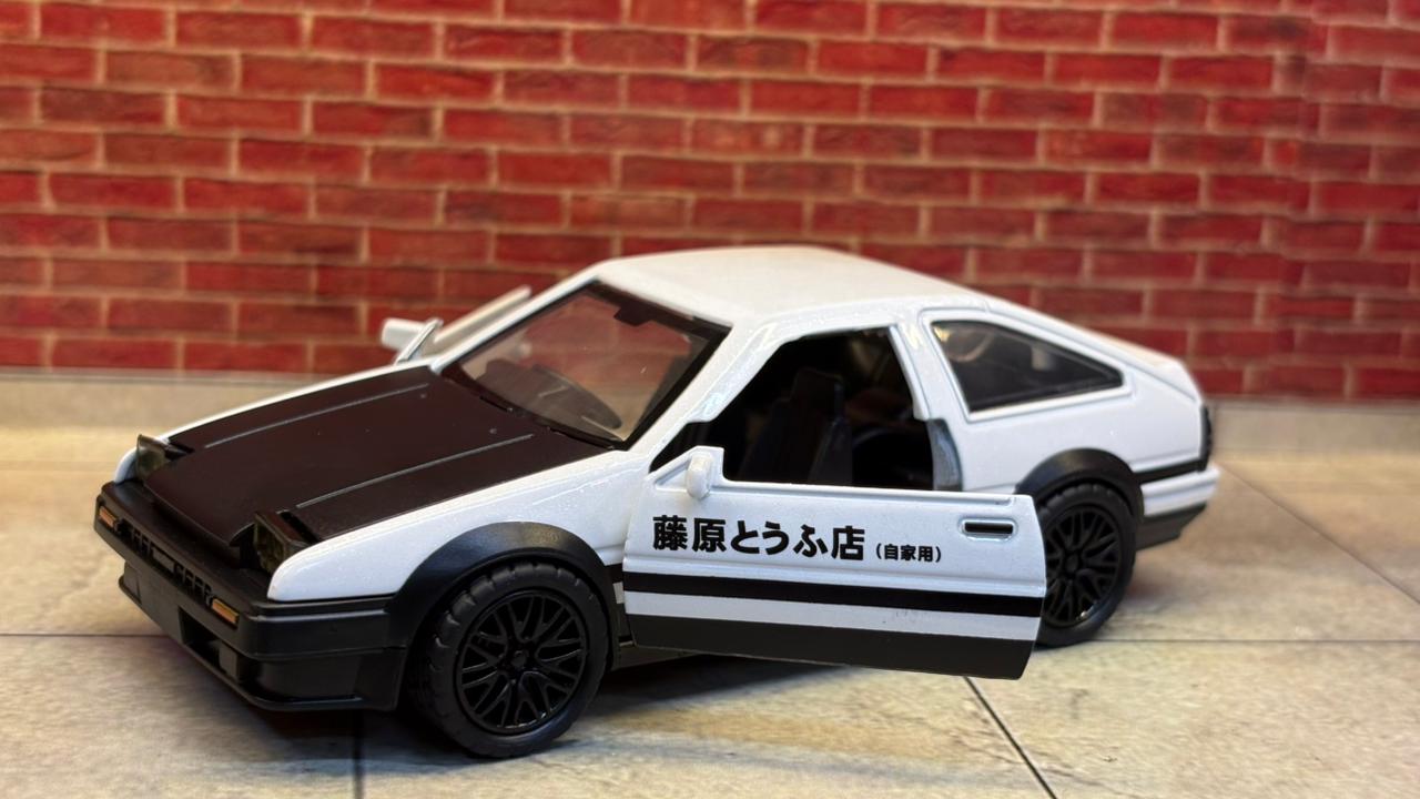 Toyota Sprinter Trueno AE86 1:36 Scale