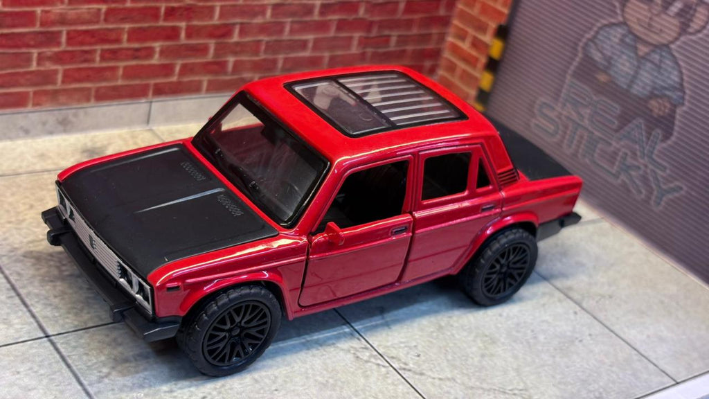 Lada VAZ-2107 1:36 Scale
