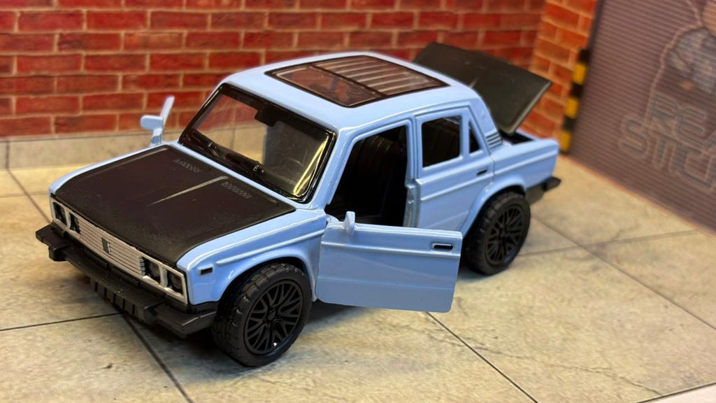 Lada VAZ-2107 1:36 Scale