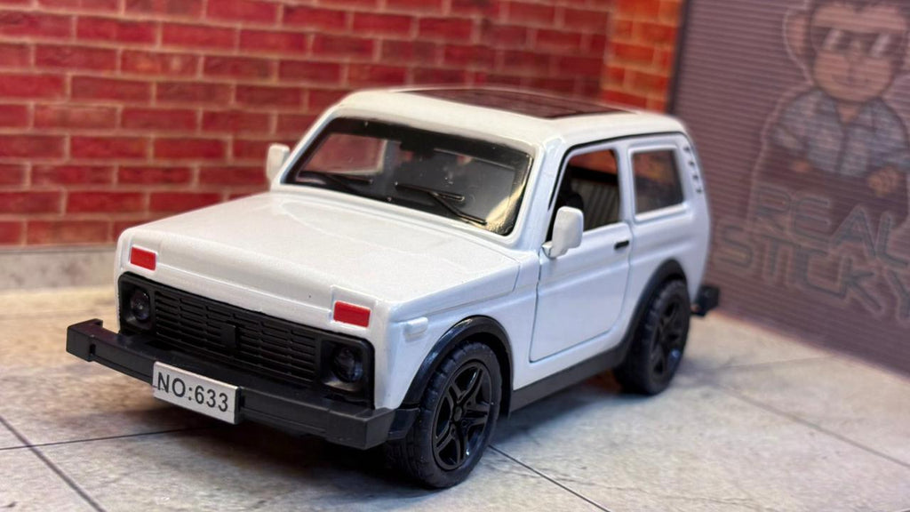 Lada Niva (VAZ-2121) 1:36 Scale