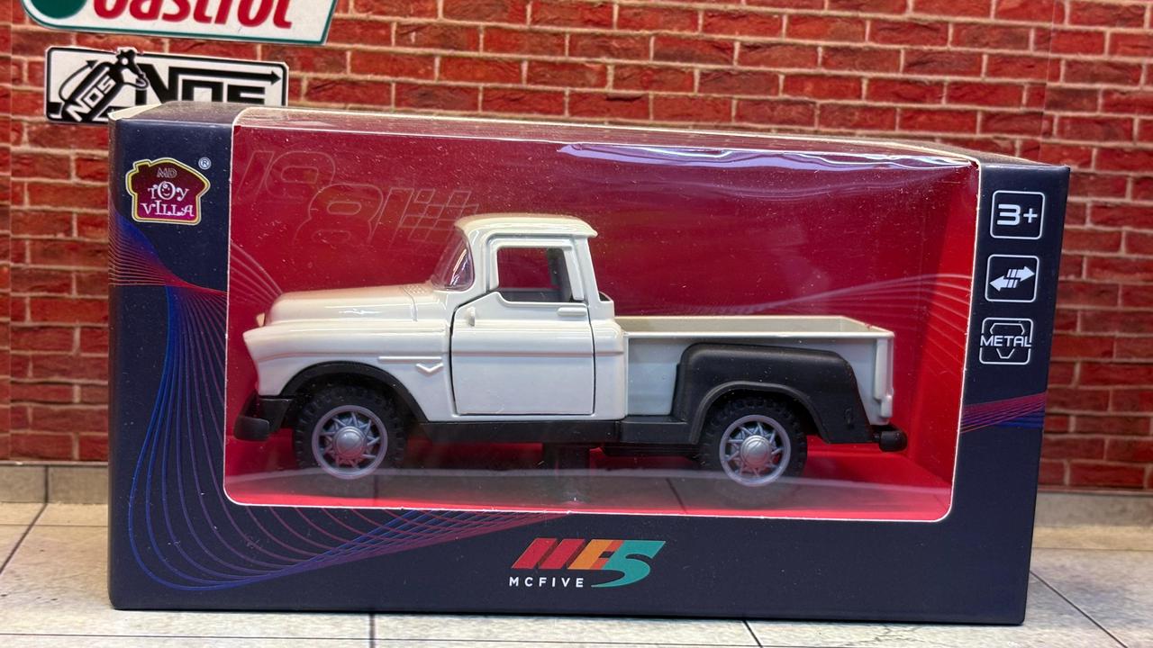 1955 CHEVROLET 3100 STEPSIDE VINTAGE PICKUP TRUCK 1:36 SCALE