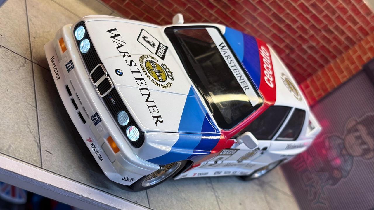 1:24 BMW E30 M3 DTM – Warsteiner Edition (Opening Bonnet & Doors)