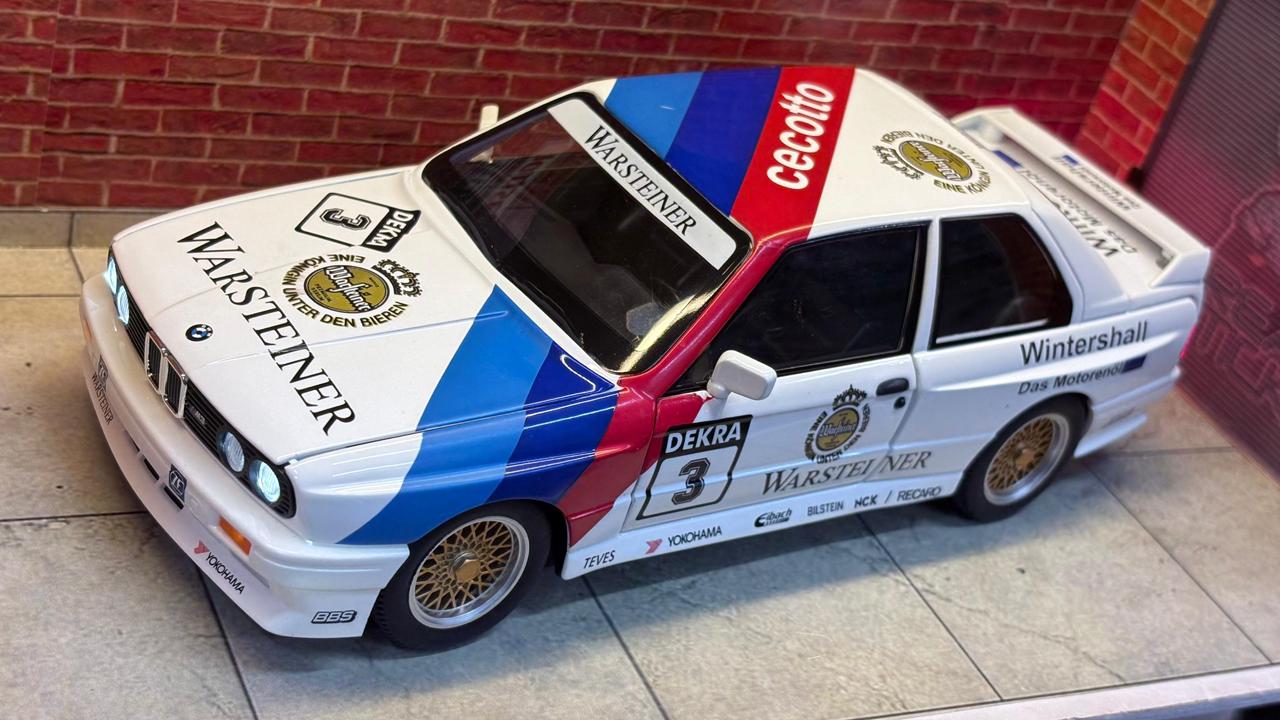 1:24 BMW E30 M3 DTM – Warsteiner Edition (Opening Bonnet & Doors)