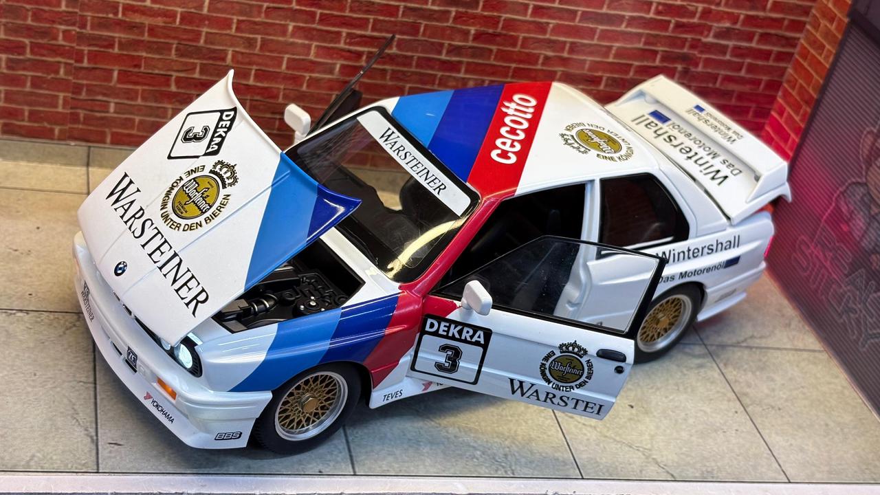 1:24 BMW E30 M3 DTM – Warsteiner Edition (Opening Bonnet & Doors)