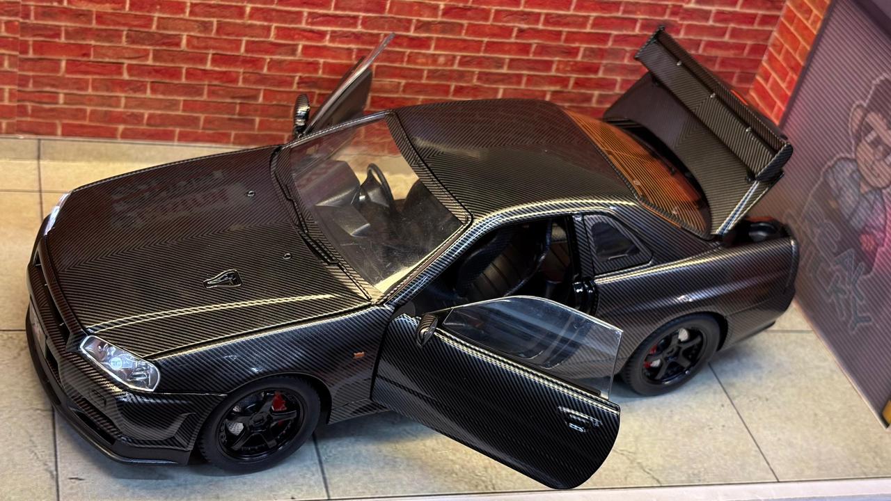 1:24 Nissan Skyline GT-R (R34) – Full Carbon Fiber Edition