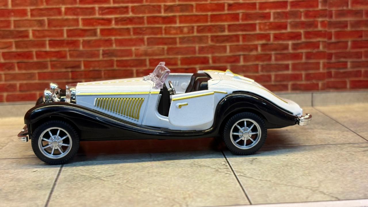 VINTAGE 1:36 SCALE OPEN ROOF BOX PIECE