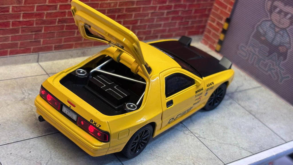 Mazda RX-7 (FC3S) 1:32 Scale